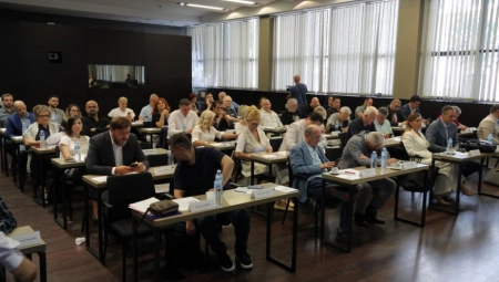 SNS SA KOALICIONIM PARTNERIMA PONOVO FORMIRALA VLAST NA VRAČARU