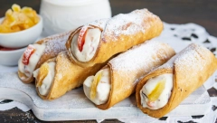 KANOLE SA LIMUNOM Italijanski desert u savršenom kiselkasto slatkom spoju ukusa, za uživanje