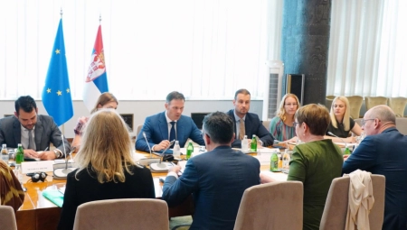 SINIŠA MALI I MINISTARKA ĐEDOVIĆ HANDANOVIĆ POTPISALI UGOVORE I SPORAZUME: Ovim se zaokružuje finansiranje za sprovođenje novog programa EBRD vrednog 40,5 miliona evra