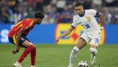 FUDBAL ZA BOGOVE Lepotica, rekord Jamala i lepotica Danija Olma odveli Špance u finale EP