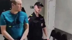 ZET (54) BACIO TAŠTU(84) SA PETOG SPRATA! Gurnuo je s balkona jer im je bila veliki teret! (VIDEO)