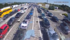 VOZILA ČEKAJU TRI SATA Velike gužve na graničnom prelazu Horgoš