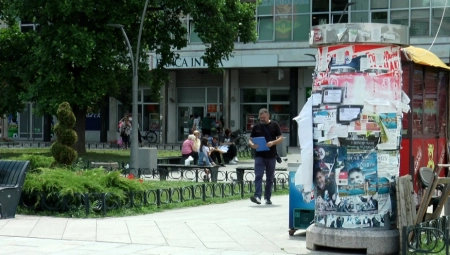 SVI ĆEMO DA UMREMO, ALI JEDNO NIKO NE ŽELI! Čačanin izmislio neobičan patent, na ovom uređaju će umrlice biti ELEKTRONSKE! (FOTO)