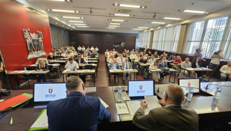 IZABRANO RUKOVODSTVO GRADSKE OPŠTINE VRAČAR Prof. dr Milan A. Nedeljković izrazio je zahvalnost na ukazanom poverenju