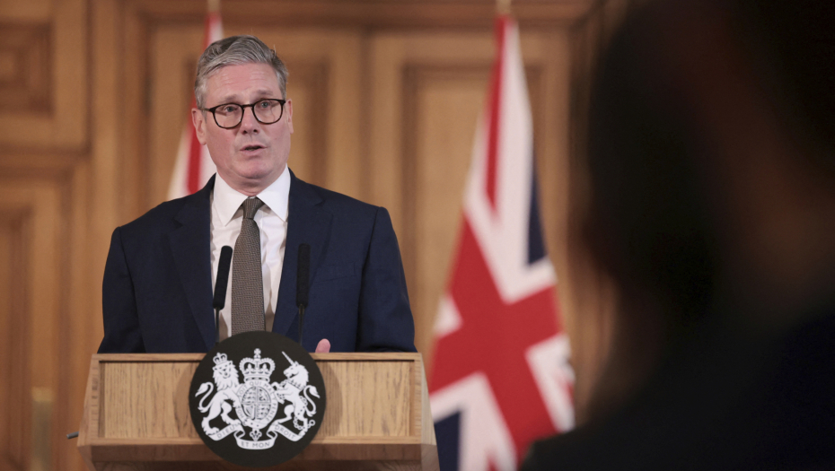 NAJLUĐI NAPAD NA PREMIJERA U BRITANIJI: "Podržava Rusiju zbog izbora OVE MAČKE"