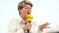 RAZOTKRIVENA Ova britanska novinarka ne voli Novaka zbog čega joj je Mekinro sasuo istinu u lice!