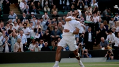 SRAMOTAN POTEZ ENGLESKE PUBLIKE Samo im je Novak u mislima: Italijan pobedio, a oni zviždali Đokoviću (VIDEO)
