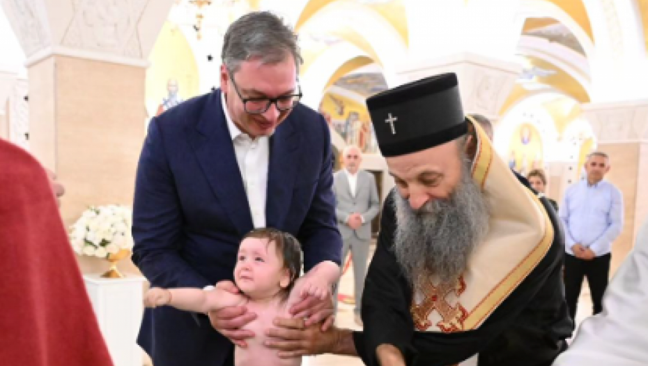 NIŠTA IM NIJE SVETO! Opozicioni "Danas" podmuklim naslovom ismeva to što je Vučić krstio malog Lazara!