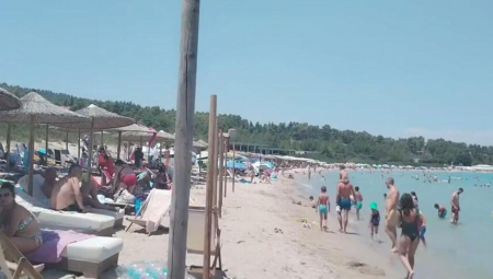 TURISTI PRIMETILI NEOBIČNU STVAR U MORU Žari kao KOPRIVA i užasno svrbi, svi se pitaju da li je OPASNO