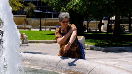 APEL IZ HITNE POMOĆI NAJSTARIJIMA Ne izlazite tokom dana iz svojih stanova!