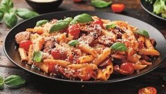 CRVENA PASTA Savršen spoj testenine i paradajza napravi se lako, a pojede u trenu