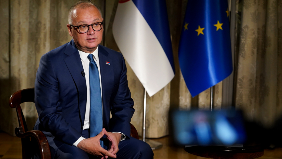 GLUPO I NETAČNO Vesić reagovao čim je prelistao štampu, ovo je najveća gnusotina opozicije od jutros