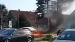 GORI AUTOMOBIL, CRNI DIM SE ŠIRI... Nemila scena u Staroj Pazovi (VIDEO)