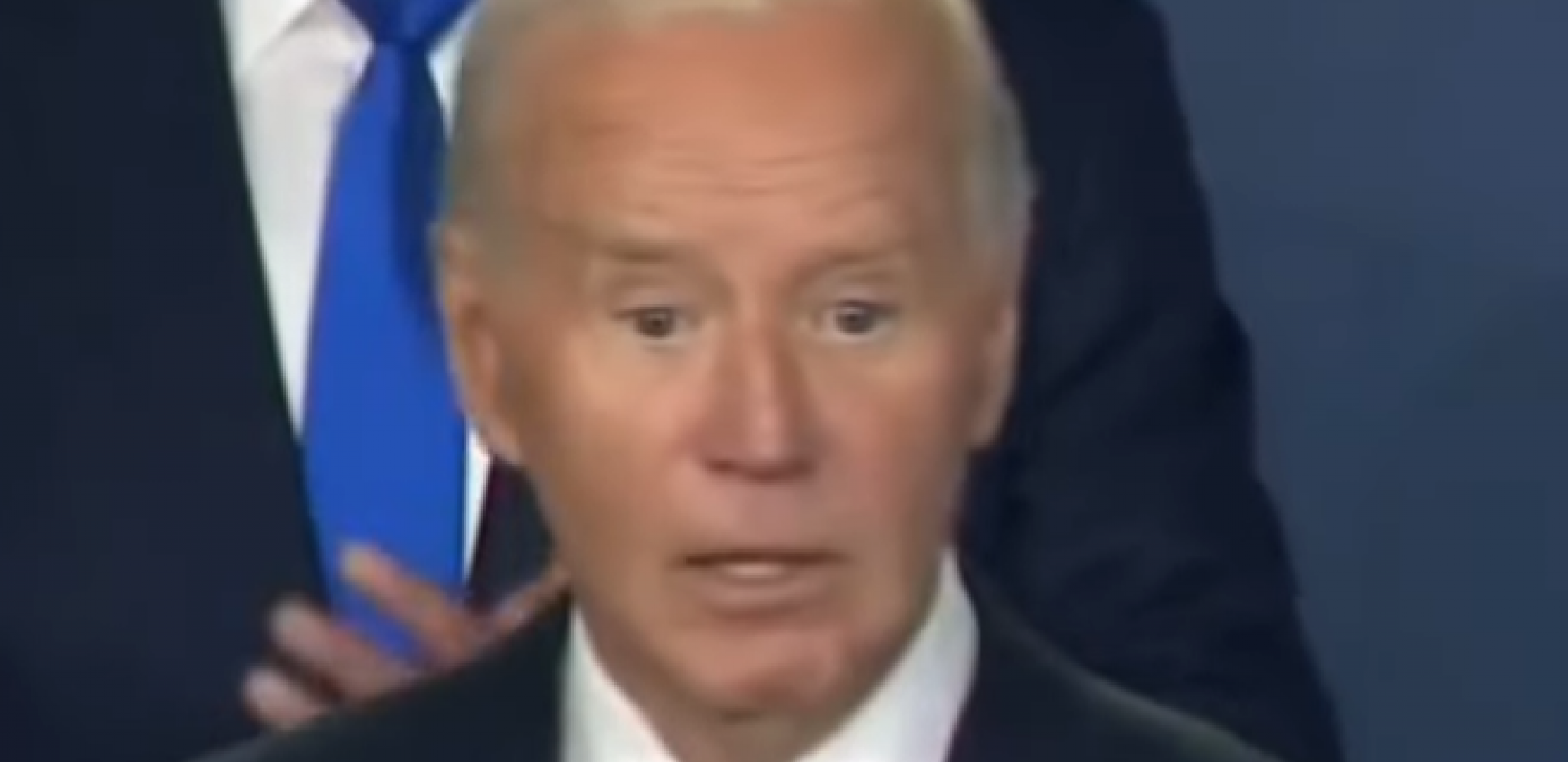 SKANDAL NA SAMITU NATO Bajden pomešao Putina i Zelenskog (VIDEO)