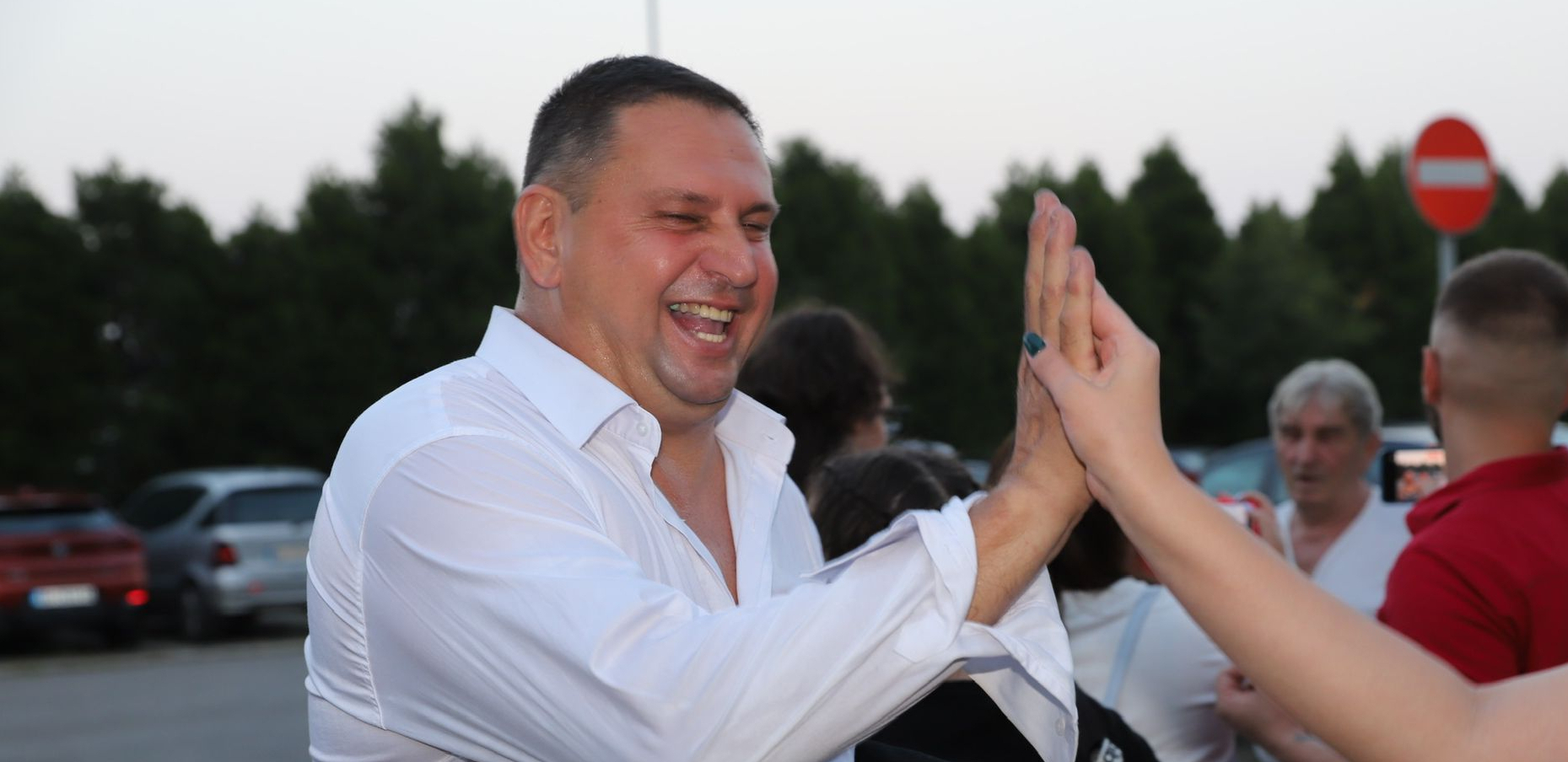 SUPERFINALE ELITE 7 USKORO POČINJE! Porodica i stari učesnici stigli, Taki došao u besnom automobilu, a evo kako izgleda Sita Ahmić