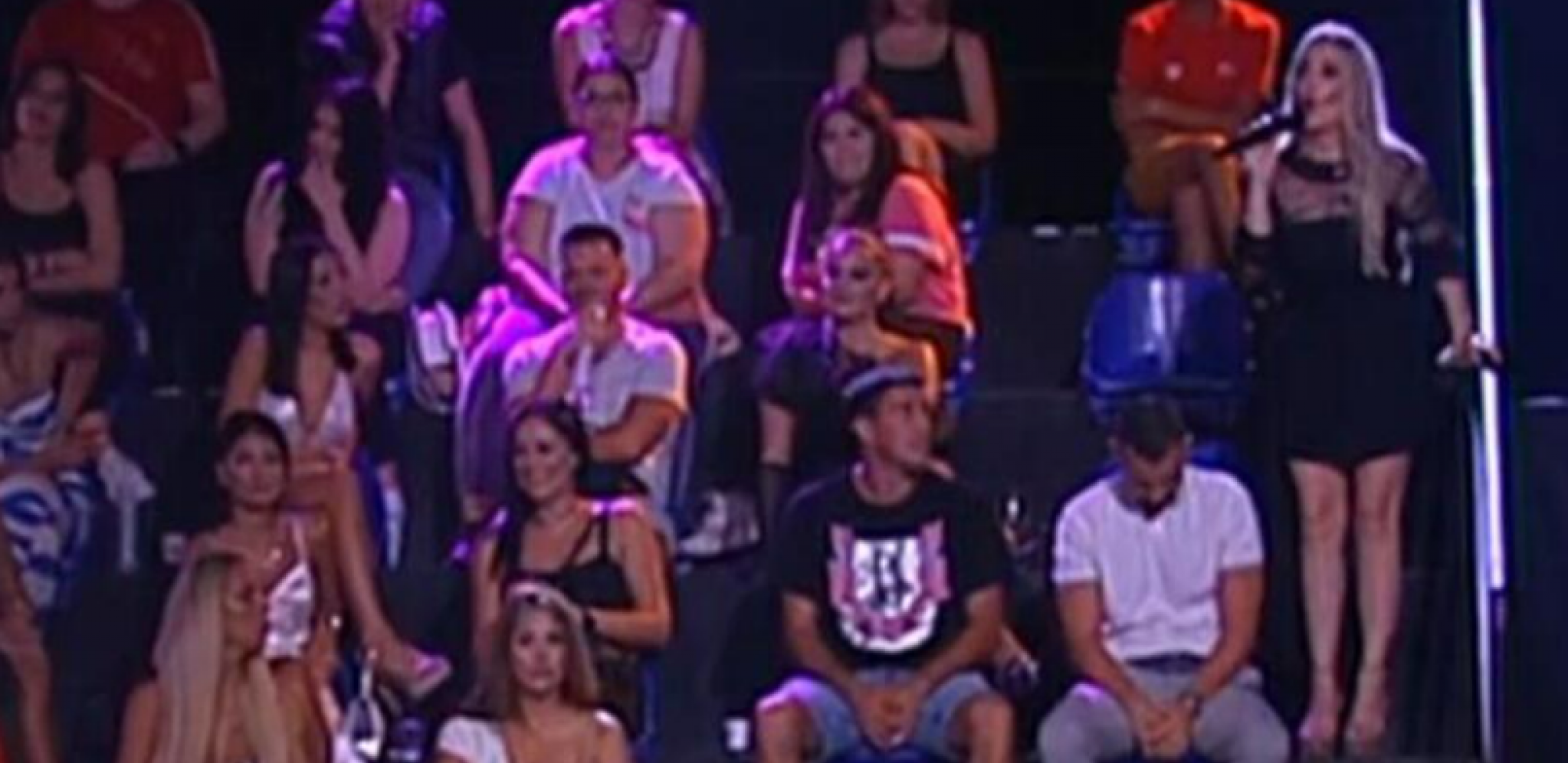 SESTRA BIVŠE UČESNICE ELITE PREKINULA PROGRAM! Skandal na Pinku u toku uživo emisije!