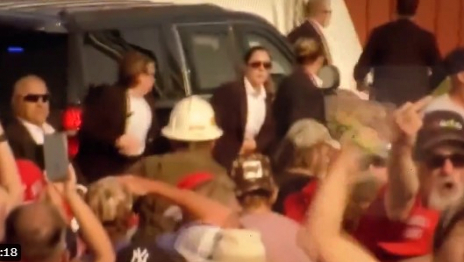 APSOLUTNO JADNO, KAO MUVE BEZ GLAVE Amerikanci besni na pripadnice tajne službe: Jedna se borila sa futrolom, druga NAMEŠTALA naočale