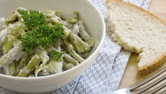 BORANIJA SALATA SA MAJONEZOM Zasitan obrok za vrele dane, aromatičan i začinjen, prste da poližete