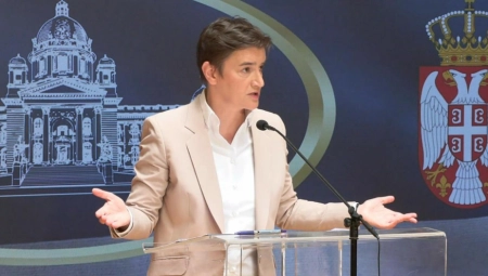 "CRVENA LINIJA PREĐENA" Brnabić: Hoće li se opozicija distancirati od protesta teoretičara zavere?