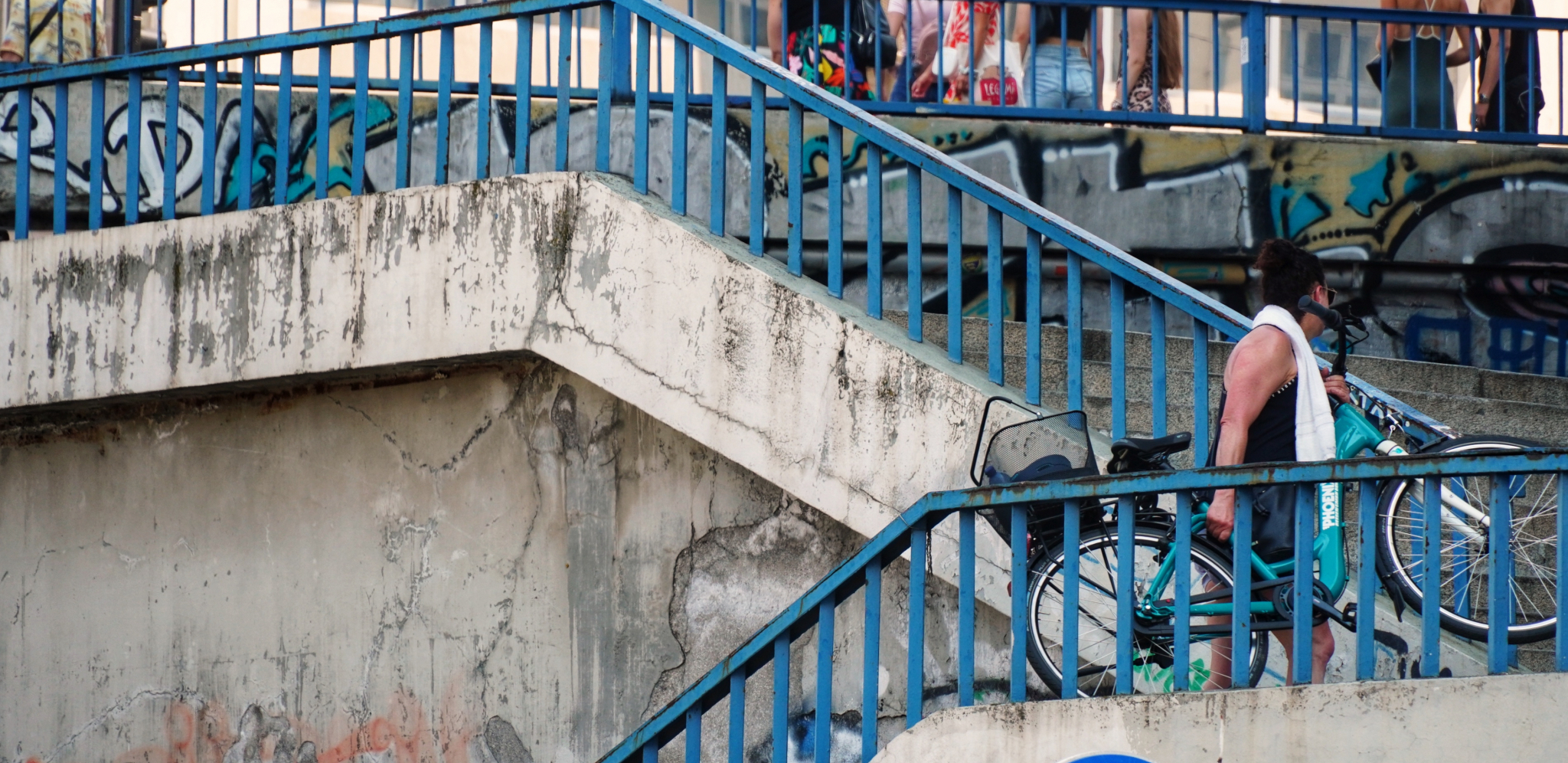 DANAŠNJI DAN JE NAJPAKLENIJI 13. AVGUST OD KAD SE MERE TEMPERATURE! RHMZ izdao hitno upozorenje