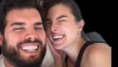 HIT SNIMAK ADAKTAROVIH! Pokazali kako im izgleda dete, pa nasmejali sve: "Nema šanse da se rodi ptica...