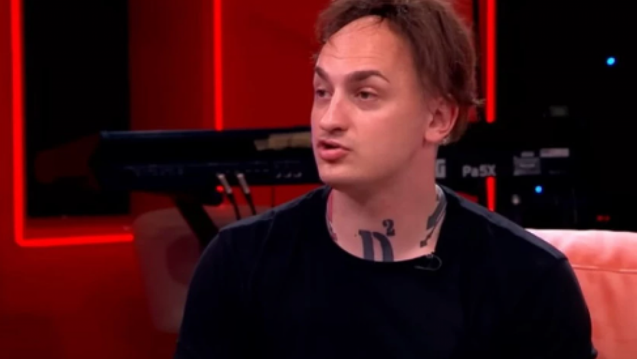"MORALNE GROMADE SA VAŠARA NEKOME DELE LEKCIJE" Stoja žestoko udarila na kolege, podržala Desingericu, o njenom potezu bruji region!