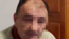 TAKSISTA SE SUMNJIČI DA JE 17 PUTA IZBO ŽENU JER MU JE OPSOVALA MAJKU! U sramnoj odbrani navodno krivi alkohol za zločin
