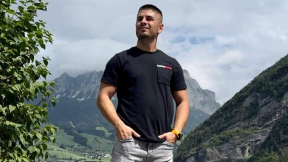 ''SPREMAO SE ČIKO ZA TVOJU SVADBU, SAD IDEM DA TE VIDIM POSLEDNJI PUT!'' Reči neutešne porodice ubijenog Nikole kida dušu na komade! (FOTO)