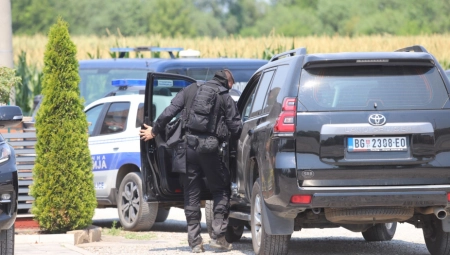UHAPŠENI POMAGAČ UBICE POLICAJCA I NJEGOVA ŽENA!  Dačić: "Sumnja se da je organizovao transport od Preševa ka Loznici"