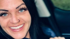 RODILA SA 13, PA POSTALA BAKA SA 36 GODINA Kada joj kažu da je sebi upropastila život, ona im ovako žestoko odbrusi