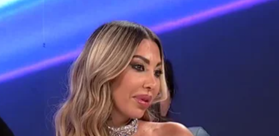 "OVO NIJE ISTA OSOBA, ŠTA SE DESILO"! Aneli Ahmić objavila najnovije fotke i zaprepastila sve, menja izgled iz korena!