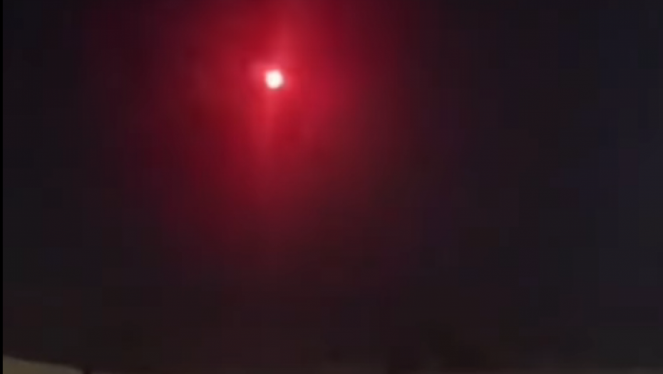 NIŠLIJE SINOĆ NA NEBU VIDELE CRVENU KUGLU Još uvek u neverici šta ih je snašlo (VIDEO)