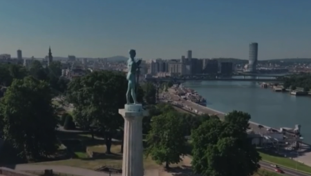 BLISTA METROPOLA OKUPANA SUNCEM: Opoziciona TV Nova objavila predivan snimak Beograda na vodi!