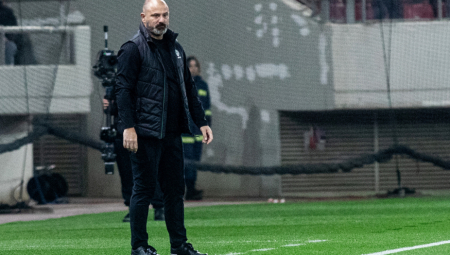 NESLAVAN DEBI Stanković porazom startovao na klupi Spartaka