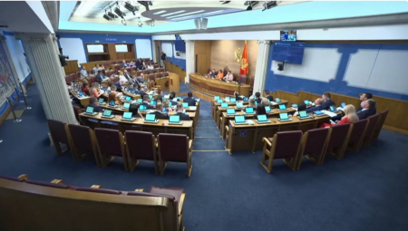 PARLAMENTARNA VEĆINA: Partije koje će tvoriti 44. Vladu da do budžeta preispitaju saradnju sa opozicijom