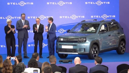 OBELEŽENA USPEŠNA PREKRETNICA U KRAGUJEVCU Stelantisov projekat u Srbiji naglašava važnu transformaciju industrije!