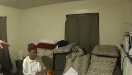 BELI POLICAJAC UBIO SONJU (36) U NJENOJ KUĆI, PUCAO JOJ JE U LICE Američke vlasti objavile horor snimak