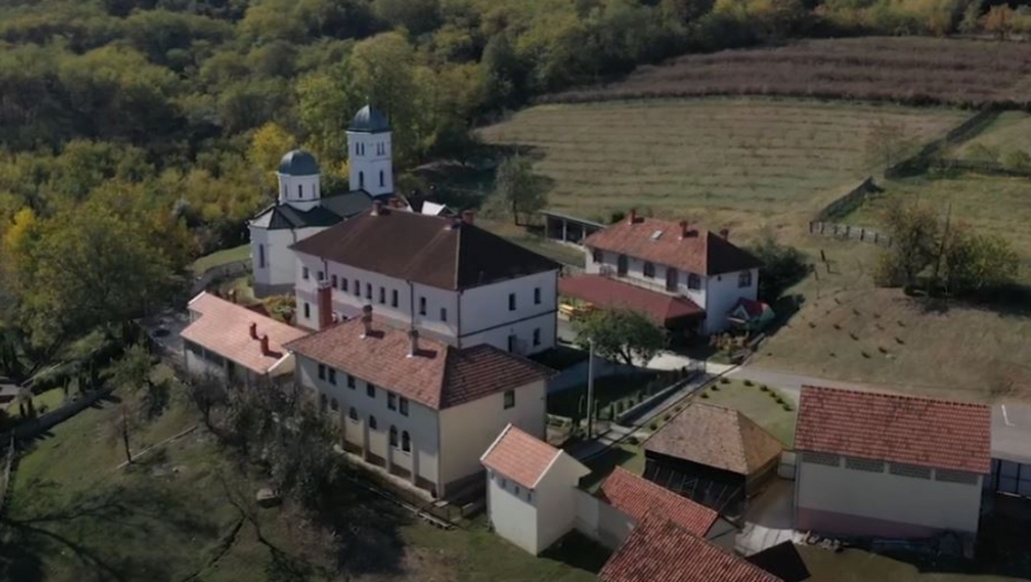 GROM IZAZVAO POŽAR U MANASTIRU VAVEDENJE KOD ČAČKA! Sestre mole za pomoć