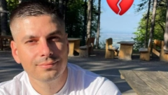 "NIKOLINA MAJKA SVAKI DAN IDE NA GROB SINU, DA SA NJIM POPIJE KAFU" Strina ubijenog policajca Nikole Krsmanovića (34) u terorističkom napadu kod Loznice otvorila dušu za "Alo!"