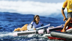 ROĐENA ZA SURFOVANJE Jahačica talasa puca na olimpijsku medalju, grmi na Tahitiju!