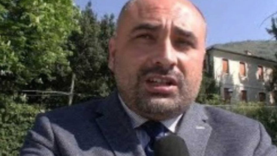 UGOJIO SE 50 KILA NA VLASTI Sada, gradonačelnik pred izbore obećao da će smršati i krenuo u LAGANU ŠETNJU (FOTO)