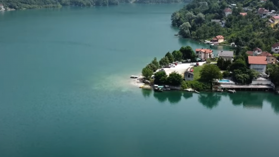 STANJE JE ZABRINJAVAJUĆE Hrvati u panici zbog NJENE POJAVE, stručnjak tvrdi da spada u NAJGORE NA SVETU