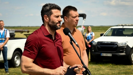 LOŠE VREME ZA KRVOPIJE Šapić: Akcija zaprašivanja komaraca iz aviona drastično će smanjiti njihovu populaciju