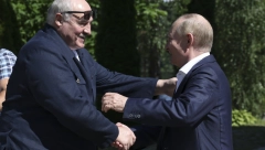 LUKAŠENKO STIGAO U RUSIJU Sa Putinom posetio manastir (FOTO)