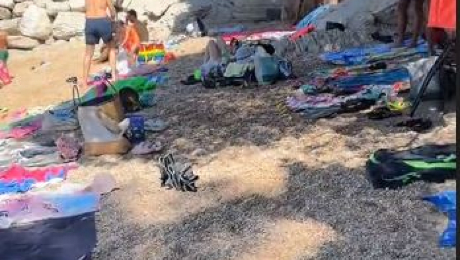 SKANDAL NA PLAŽI "Sve u kantu", pogledajte šta je Hrvatica uradila sa peškirima za "rezervaciju"