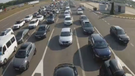 VOZAČI, NAORUŽAJTE SE STRPLJENJEM Evo kakvo je stanje na granicama - AMSS izdao novo saopštenje (FOTO)