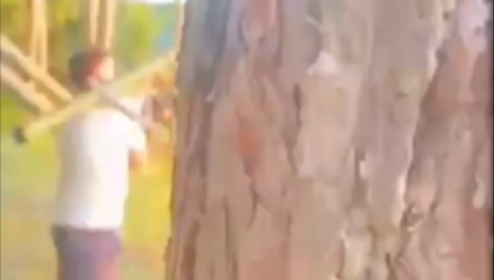 UKRAJINAC U ŠORTSU OBORIO RUSKU RAKETU Iz bacača s ramena ispalio projektil (VIDEO)