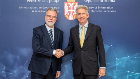 MINISTAR RISTIĆ SE SASTAO SA AMBASADOROM UJEDINJENOG KRALJEVSTVA U SRBIJI: Saradnja dveju zemalja se intenzivno razvija!