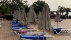 U ZORU JE IZAŠAO IZ HOTELA I ŠOKIRAO SE Nije očekivao takav prizor, "ko se noću šunja oko bazena, duhovi?!"