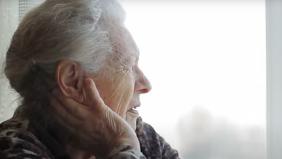 ŽENA OSTALA DUŽNA BANCI 2 CENTA Sada joj traže da plati ovoliko novca!